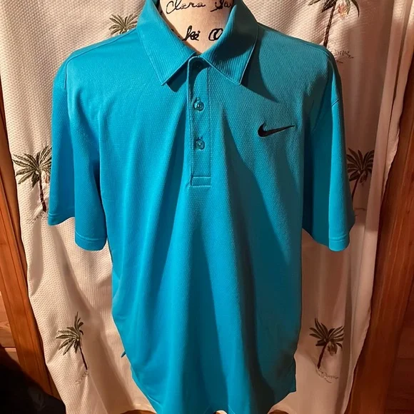 Men’s Nike Dri-Fit Shirt, Medium - Picture 1 of 1